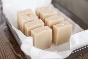 Savon à la noix de coco naturel savon à mains du Vietnam de qualité export avec du savon à la noix de coco au prix le moins cher de haute qualité - Product Image 2