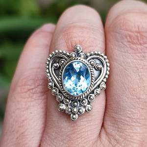 Bague artisanale en argent sterling 925 avec topaze bleue, bijou de promesse en forme de cœur, diamant, pierre précieuse naturelle ovale, cadeau pierre de naissance de décembre - Product Image 2