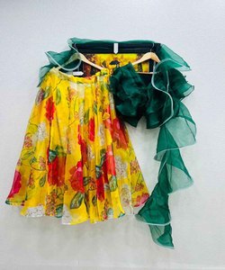 Nuevo y Atractivo Lehenga Choli para Mujer, Bordado Intenso, Algodón y Seda, Prenda India Confeccionada para Ocasiones Especiales - Product Image 5