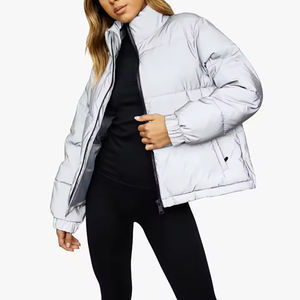 Veste matelassée en denim unisexe, durable, élégante et légère, avec capuche, fermeture éclair, pour l'hiver, vêtements d'extérieur avec logo sur le devant - Product Image 3