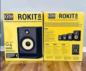 KRK RP8 Rokit 8 G4 Par de Monitores de Estudio Profesionales Bi-Amplificados de 8 Pulgadas, Negros - Product Image 1