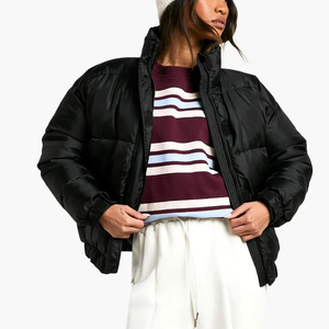 Veste chaude en duvet pour femmes, fabriquée sur mesure et à la mode, avec fermeture éclair et bouffante pour l'hiver - Product Image 3