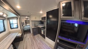 CARAVANA C-R-O-S-S-R-O-A-D-S RV C-R-U-I-S-E-R AIRE 27RBS USADA EN BUEN ESTADO, MODELO 2022, DISPONIBLE PARA LA VENTA - Product Image 3