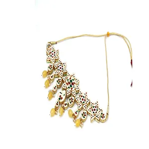 Juego de Joyería Fina de Lujo para Mujer, Collar con Colgante de Polki Amarillo y Aretes y Maang Tikka, Chapado en Oro - Product Image 3