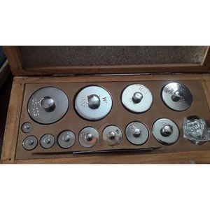 Caja de Pesas Analíticas Estándar para Balanzas de Laboratorio - Product Image 1