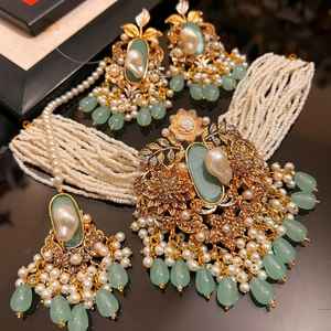 Magnifique collier Kundan indien asiatique en pierre légère serti de boucles d'oreilles Jhumki et collier Polki de bijoux Tikka - Product Image 5