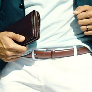 Ceinture en cuir de vache véritable pour hommes d'affaires ceinture en cuir de vache vintage en gros ceinture à ardillon avec logo personnalisé utilisation double face Pakistan - Product Image 3