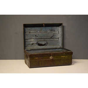 <b>Metal</b> Iron <b>Trunk</b> - Product Image 2