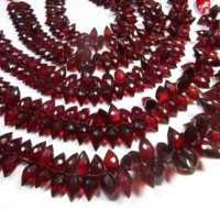 Meilleure Collection de Pierres Précieuses Naturelles Grenat Africain 9-11.5mm Perles Goutte de Rosée Facettées Doublement Pointues Pierres Précieuses Libres Couleur Rouge Mozambique