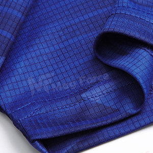 ชุดฟุตบอลผู้ชายแบบเรียบง่าย ขายดี รับผลิตตามแบบ OEM ชุดแข่งขันฟุตบอล ระบายอากาศ แห้งเร็ว ผลิตจากโพลีเอสเตอร์ 100% - Product Image 4