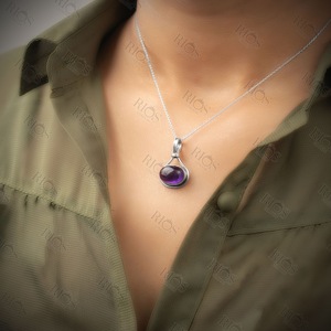 Élégant collier pendentif améthyste fait à la main en argent Sterling Boho Chic bijoux en pierres précieuses pour les femmes - Product Image 4