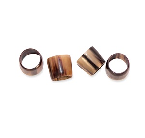 Anneaux de porte-serviettes de Table à manger élégants en corne de buffle pour rond de serviette en bois personnalisé Vaisselle Produit antique pour la maison - Product Image 1