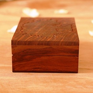 Hine On Me Small WhiteAnd Blue Boîte décorative en bois Vente chaude Cadeaux et artisanat Boîtes en bois Signes muraux fabriqués en Inde - Product Image 6