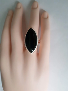 Bague en onyx fait à la main en argent sterling 925 déclaration de pierres précieuses plates noires pour les femmes pour un anniversaire de fête ou un cadeau de mariage - Product Image 3