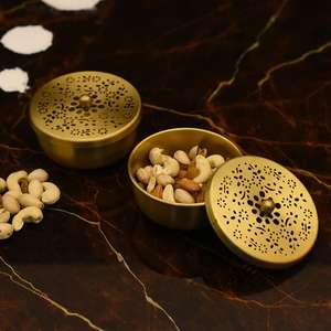 Fruits secs en laiton décoratifs faits à la main indiens et utilisation de pot de noix pour la décoration de table à la maison de bonne qualité - Product Image 5