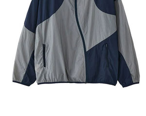 Veste coupe-vent à capuche pour homme, respirante, imperméable, en toile légère, streetwear tendance avec logo - Product Image 4