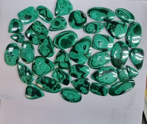 Vente en gros de malachite de haute qualité, forme mixte, cabochon, pierre précieuse, vente en gros de cristal de guérison naturel, malachite, fabrication de pendentifs - Product Image 2