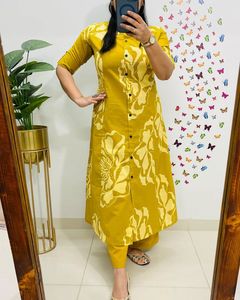 Conjunto de Cordón de Algodón Premium de la Mejor Calidad de Boutique India para Mujeres y Niñas, Conjunto de Cordón de Algodón para Oficina y Uso Diario - Product Image 1