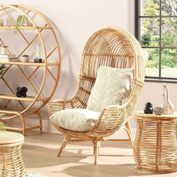 Vietnamesisches Handgefertigtes Modernes Umweltfreundliches Rattan-Tisch-und-Stuhl-Set für Innen- und Außenbereich mit Natürlicher Korbgeflecht-Ästhetik