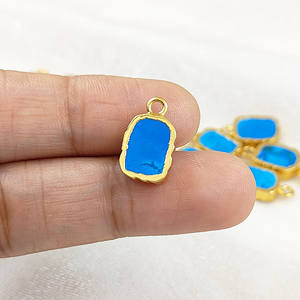 Colgante de abalorio de rebanada de turquesa Natural, collar minimalista de forma Irregular con borde galvanizado dorado para fabricación de joyas - Product Image 6