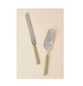 ชุดเซิฟเวอร์เค้กเหล็กพร้อมที่จับลายนูนสำหรับงานแต่งงานมีดตัดเค้ก - Product Image 1