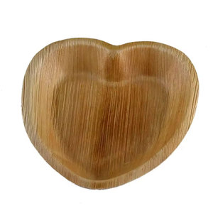 Cuencos desechables en forma de corazón del fabricante indio en diferentes tamaños, vajilla de hoja de palma para servir alimentos en fiestas de bodas - Product Image 1