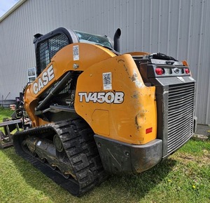 2023 Case TV450B Skid Steer-Puissance, précision et performances maximales sur les pistes - Product Image 1