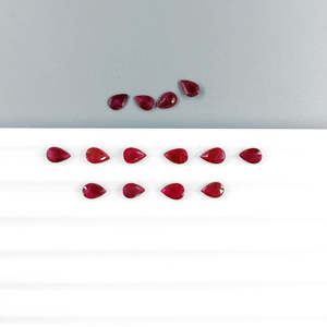 Rubí Natural de Birmania Sin Tratar, Forma de Pera de 6x4 mm, Gema Suelta Facetada de Color Rojo en Corte Cuadrado, Ovalado, Marquesa y Trillón - Product Image 2