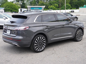 Lincoln Nautilus Black Label AWD 2023 d'occasion, sièges en cuir chauffants, démarrage à distance, automatique, R17, 7 places, toit panoramique - Product Image 2