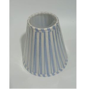 Tela de tira azul Ikat de lujo, pantalla de lámpara colgante de cilindro largo, tela suave perfecta para luces colgantes, juegos de anillos para pantallas de lámpara - Product Image 1