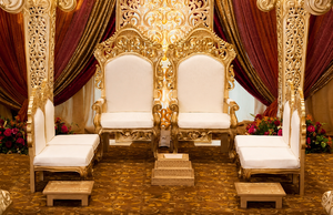 Sillas de Madera Doradas de Lujo para Bodas Indias, Ligeras, Personalizables, Estilo Maharaja, Juego de Sillas Vidhi para Eventos - Product Image 5