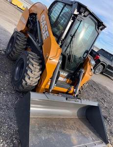 Cargadora Compacta Case SV280B 2023: Potente Rendimiento de Elevación Vertical para Sitios de Trabajo Modernos - Product Image 3