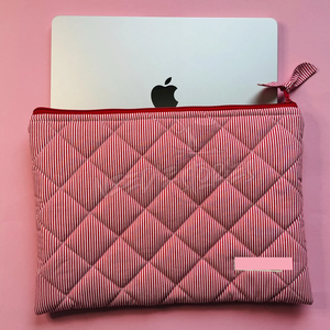 Sac de luxe cousu à la main pour ordinateur portable du fabricant pakistanais Tissu de velours de qualité supérieure avec broderie personnalisée - Product Image 3