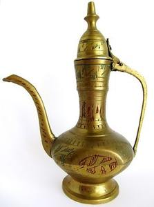 Pichet arabe en laiton antique gravé Aftaba, fournitures Aftaba, meilleure qualité, théière orientale avec finition dorée - Product Image 2