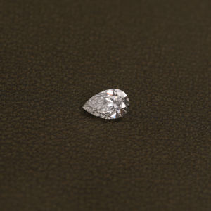 Diamante cultivado en laboratorio de corte de pera de 1,0 CT, piedra suelta de Color CVD EF para joyería personalizada con certificación IGI - Product Image 1