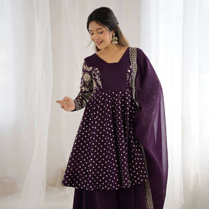 Tenues Anarkali Palazzo traditionnelles indiennes de qualité supérieure - Product Image 1