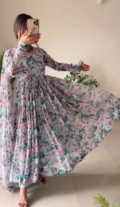 Robe indienne Salwar Kameez, tenue en tissu de Collection, vente 2023 - Product Image 3