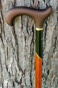 Bastón de madera ajustable de precio resistente con múltiples nudos Bastón de madera fuerte para ancianos por Standard International - Product Image 3