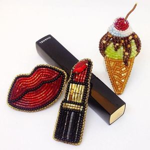 Venta al por Mayor de Dijes de Dientes de Animales para Soldar, Dijes de Moda con Cuentas de Cuerno Largo, Accesorios de Hueso y Dientes, Componentes para Joyería de Hombres y Mujeres - Product Image 1