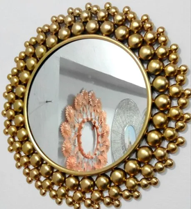 Miroir mural décoratif créatif de printemps Article cadeau parfait pour les fonctions de célébration Conception moderne de travail du métal Ajouter un intérieur royal - Product Image 3