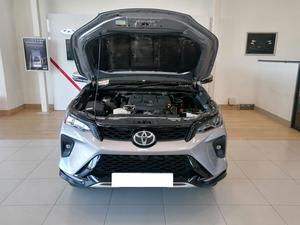 USADO LHD/RHD 2023 T O Y O T A FORTUNER 2.4GD-6 AUTO - Product Image 2