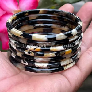 Hot Sale Handmade Shinny Polished Buffalo Horn <b>Bangles</b> <b>Bracelets</b> Fashionable Cow Horn Jewelry <b>Bracelet</b> For Girls By FWE - Product Image 4