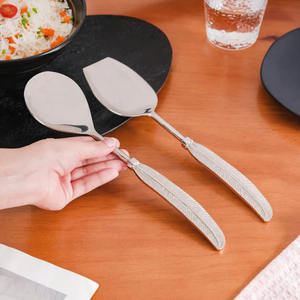 Qualité supérieure et design d'aspect moderne Ensemble de cuillères à poignée en forme de plume en acier inoxydable et métal fait à la main - Product Image 2