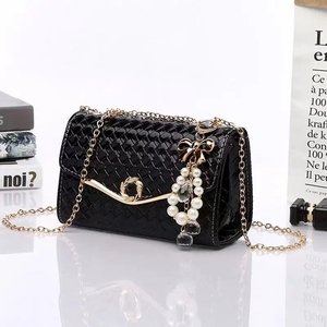 2026 Factory wholesale pink women's shoulder bags ladies handbag burst small <b>square</b> bag fashion chain bag - Product Image 2