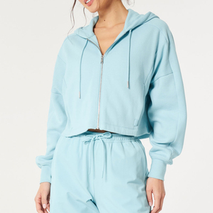 Sudadera con capucha de manga recortada con logotipo frontal de invierno personalizado para mujer con mangas completas Ropa de gimnasio de poliéster/algodón ecológica - Product Image 3