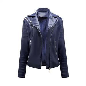 Veste en cuir à capuche Slim Fit pour femmes avec chapeau à fermeture éclair détachable à manches longues en peluche col montant veste de moto d'hiver - Product Image 4