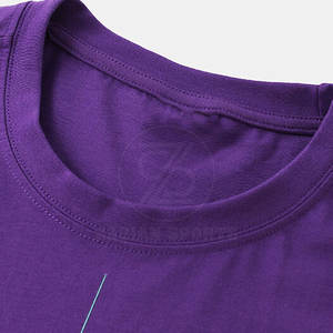 Camiseta de hombre personalizada con logotipo de talla grande Material de poliéster/algodón personalizado disponible a precio al por mayor - Product Image 3