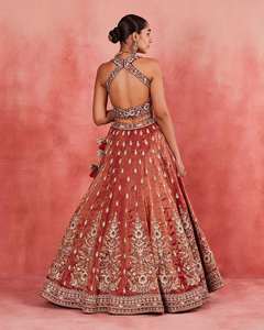 Colección de bodas Lehenga Choli rojo para mujer en tela de seda de organza con bordado elegante trabajo de lentejuelas para uso festivo - Product Image 4