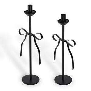 Increíbles candelabros metálicos con forma de lazo que mejoran la decoración festiva para las fiestas de Navidad y Acción de Gracias añadiendo un encanto metálico. - Product Image 3