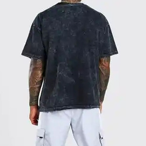 T-shirts pour hommes personnalisables en denim délavé - Qualité supérieure, tissu tricoté 100% coton, design épaules tombantes, options de couleur et logo personnalisés - Product Image 5